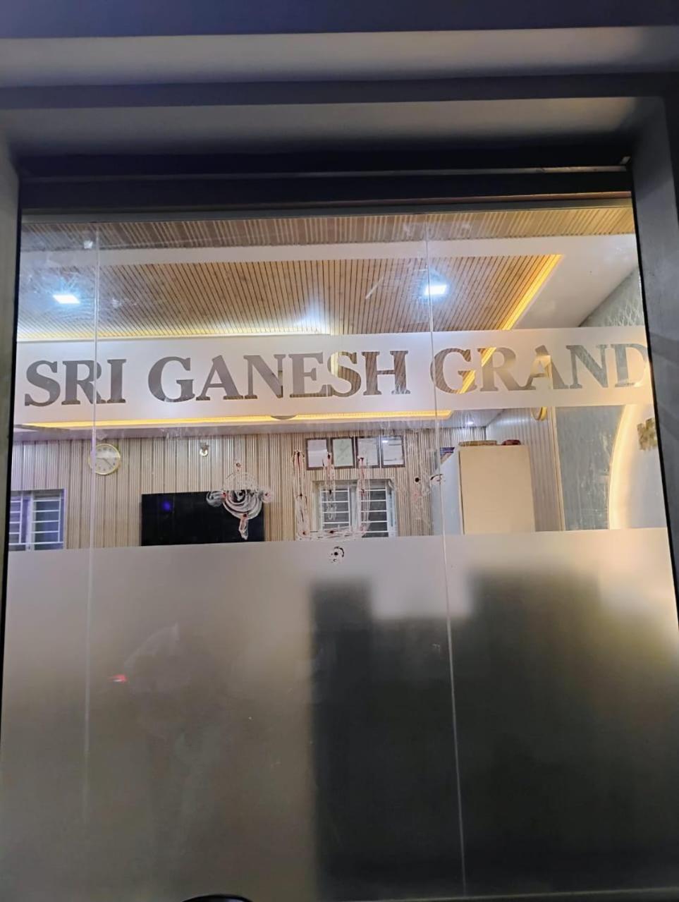 Sri Ganesh Grand 호텔 티루파티 외부 사진